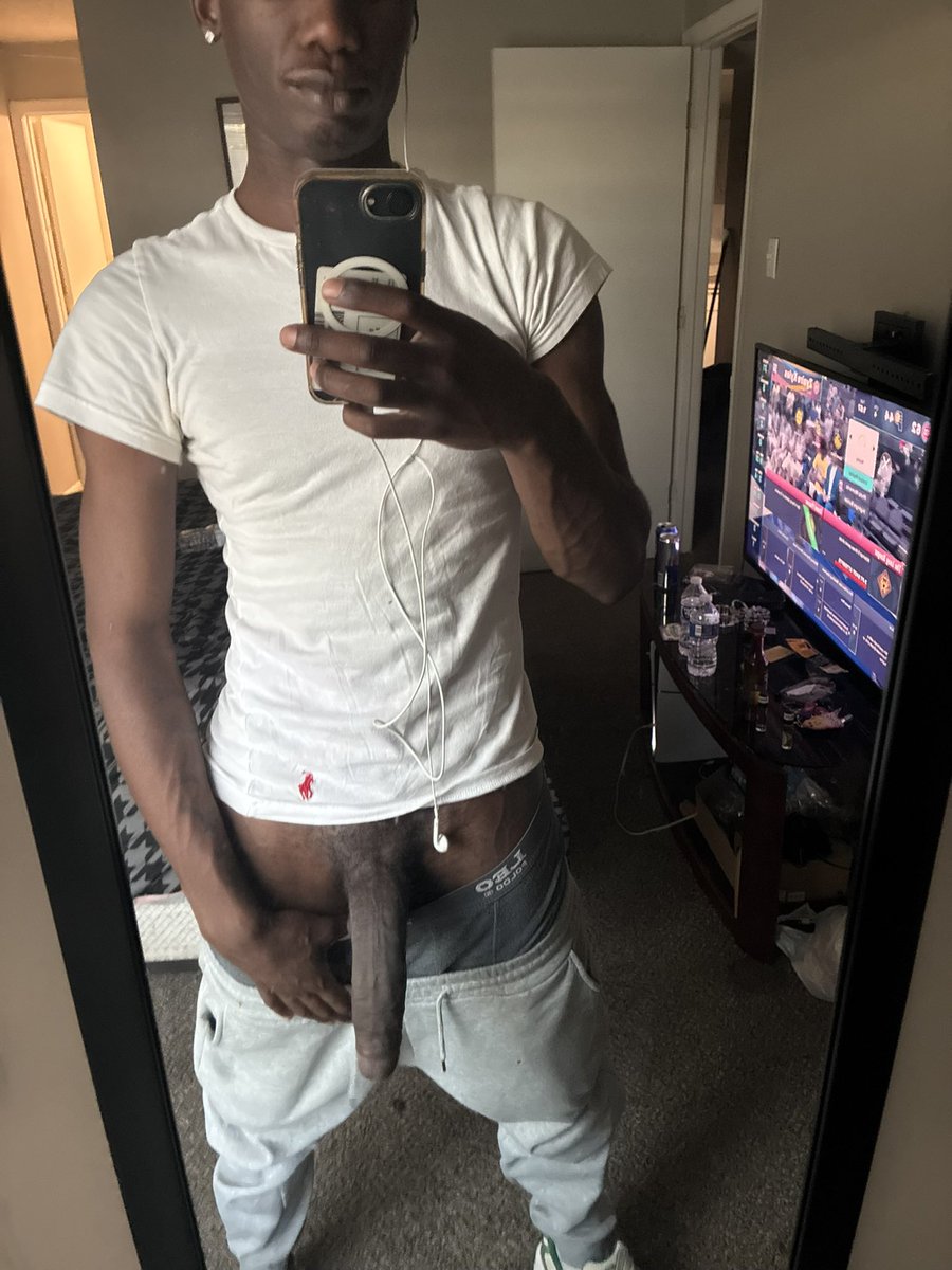 Gbaby5645's tweet photo. Long Dicc Wednesday 😌

https://t.co/pVdhaLN3uC https://t.co/Pa88NeCczf