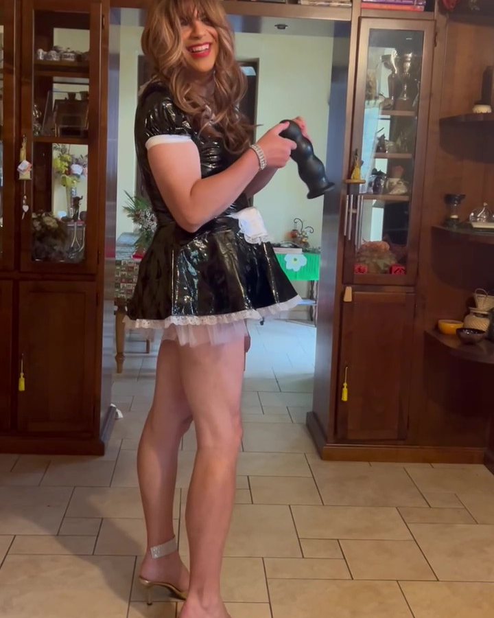 ValeTrav_it's tweet photo. Buon venerdì!😍😍😍
Io mi sto preparando per il weekend (ci sarà parecchio traffico🤪)!
E voi? https://t.co/2y61xCsSkj