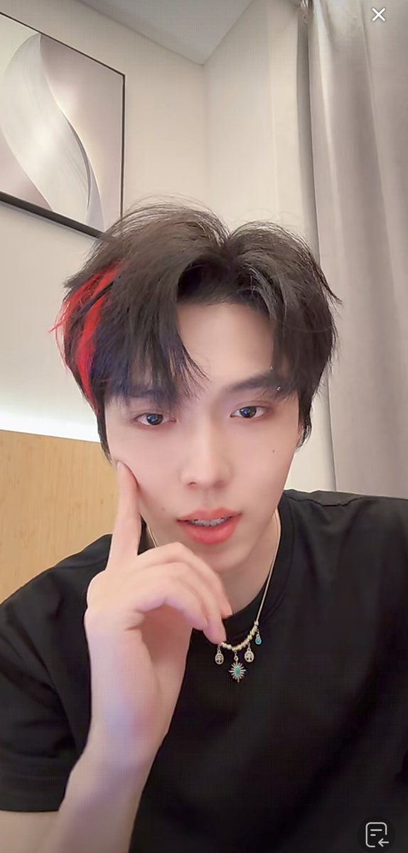 e7🏎️🏁🐯🦈☁️ tweet media