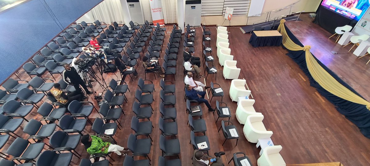 moneylineTV's tweet image. What started as an empty hall is now buzzing with energy, ideas, and incredible people ready to make things happen. The atmosphere? Pure magic. 

#MoneyLineWithNancy #EventVibes #FullHouse #EnergyUnmatched #MomentsThatMatter