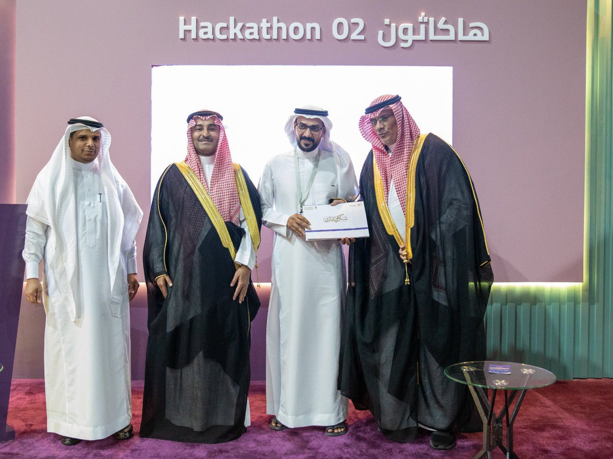 جامعة جدة tweet media