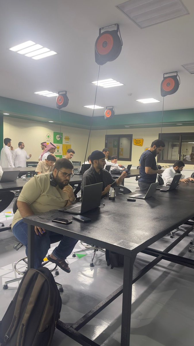 fabLab_kfupm's tweet image. تم تنظيم ورشة 3D Design using Fusion 360 بقيادة المهندس عبدالله العبداللطيف 
تعلّم المشاركون خلالها أساسيات التصميم ثلاثي الأبعاد باستخدام Fusion 360 وكيفية تحويل الأفكار إلى نماذج رقمية جاهزة للتنفيذ 🚀

شكرًا لكل المبدعين اللي شاركونا شغفهم بالتصميم والإبداع
تابعونا لورش قادمة!