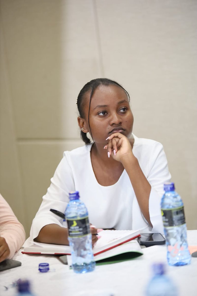 Morgan_ke1's tweet photo. Article 43(1)(c) guarantees every person the right to adequate food. School feeding programs directly uphold this right and keep children in class.
#StopEducationPrivatization
Education For All 

@EACHRights @ActionAid_Kenya @Oxfam https://t.co/kH8530Nmyj
