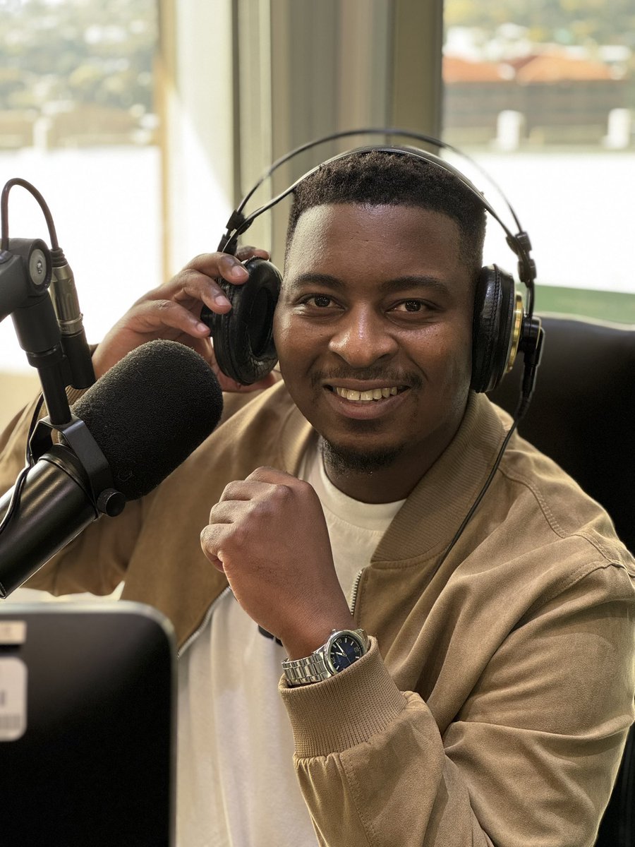 channelafrica1's tweet image. Welcome to #TheUpside with @TebogoExcellent riding solo this afternoon until 16:00 CAT. 🎙️🔥

For news, views and entertainment, 

Keep it 🔒 locked on #ChannelAfrica the ##AfricanPerspective

#TheUpside #RadioShow  #AfternoonDrive