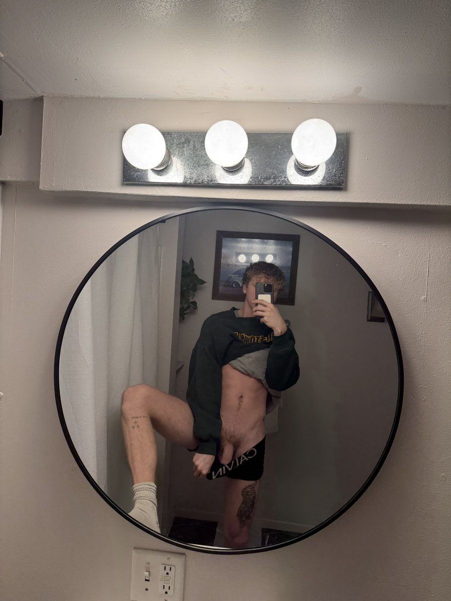 jackhollywoodx's tweet photo. Would you come suck it? https://t.co/PzoGpSButA