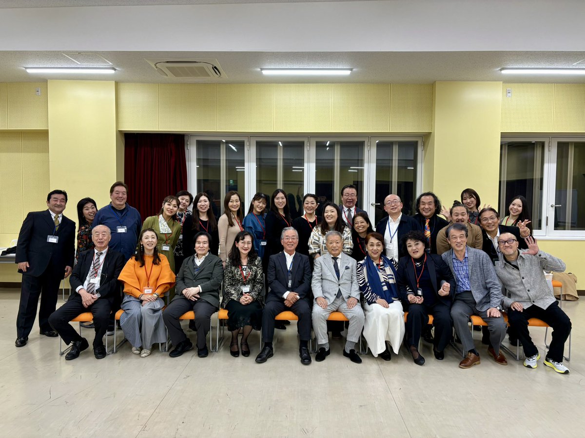 #日本オペラ振興会 では、全職員・団会員を対象にハラスメント講習会と団会員合同会議を実施しました📝
お互いを尊重し合い、より良い創作環境を築くための大切な時間となりました。

講習・会議の後には懇親会も開催！
久しぶりの再会や新しい出会いもあり、笑顔のあふれるひとときとなりました✨