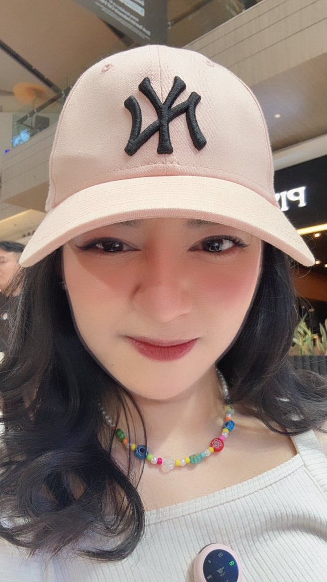 CindyHapsari_'s tweet image. hmmm