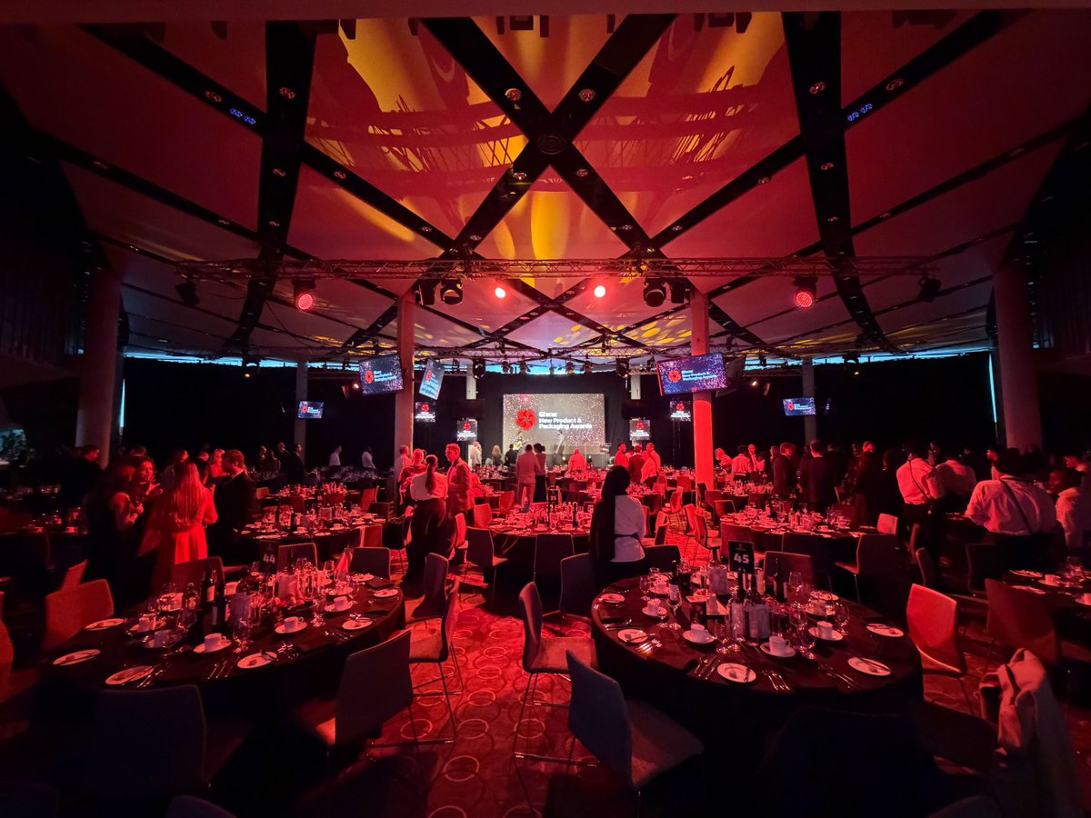 greyparrotai's tweet image. We used #Deepnest insights to help @TheGrocer name choose the winners of the New Product &amp;amp; Packaging Awards for 2025! 🏆 We used the lessons we’ve learned about packaging #circularity after tracking billions of waste objects to identify the most #recycling friendly designs. Find…