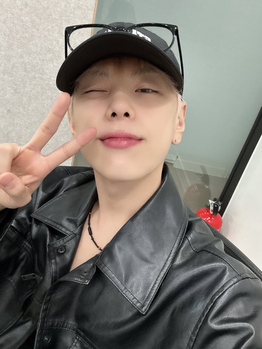 wei ウィアイ 日本オンラインサイン会 デヒョン 直筆サイン wei