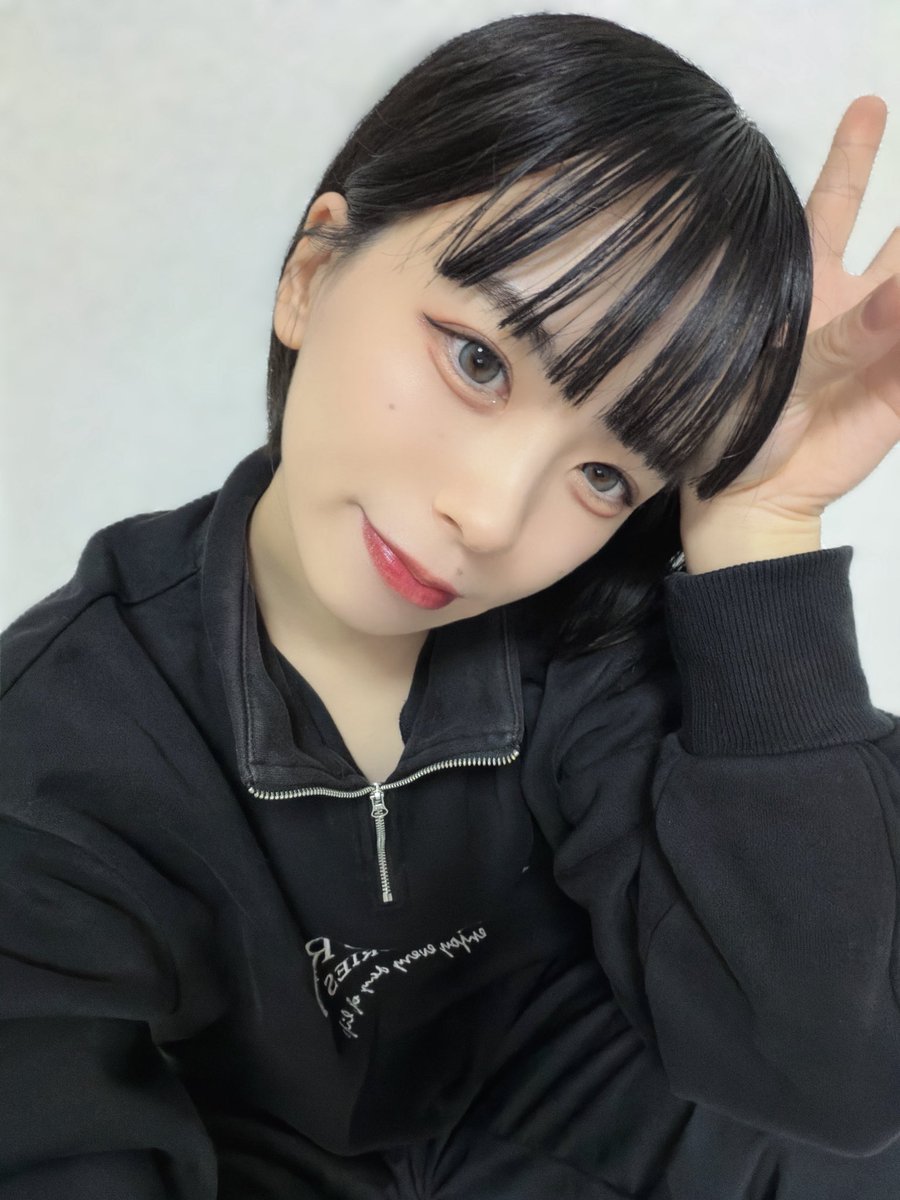 実はピアスひとつも開いてません！