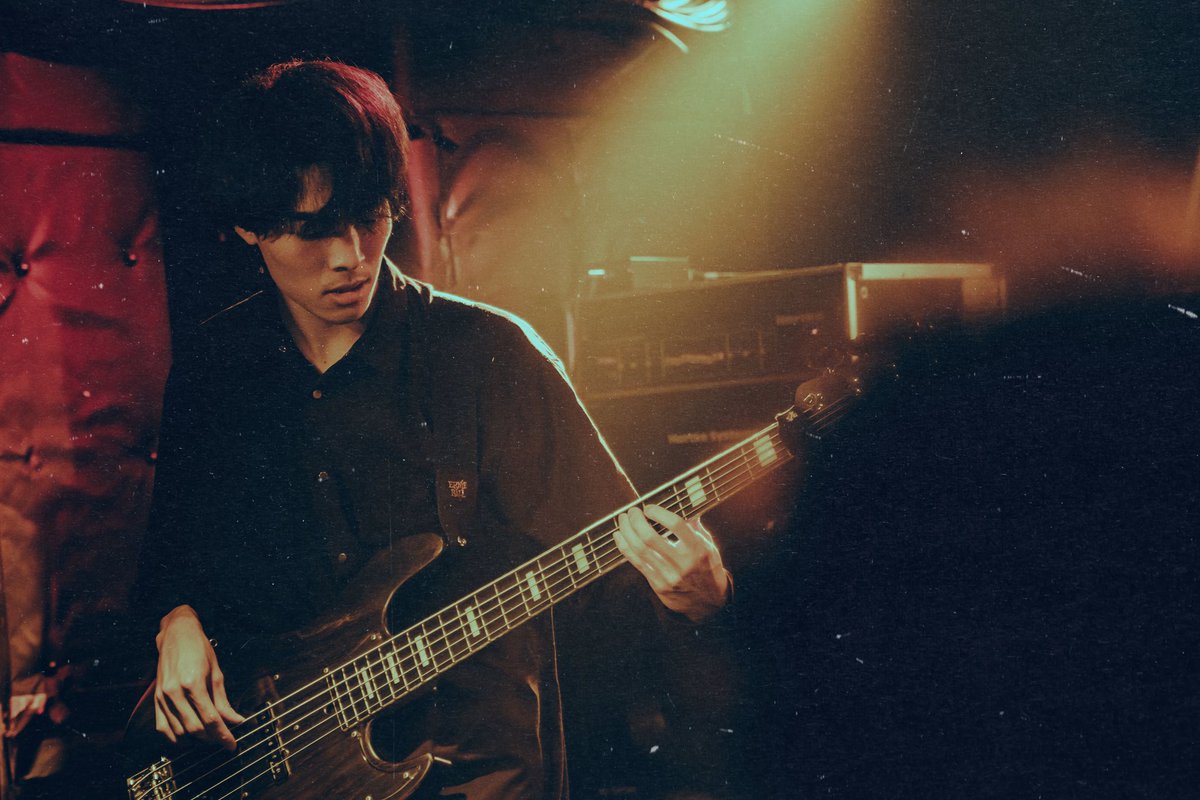 昨日はベースの日でしたが、うちのベースは5本なのであまり関係ないです。