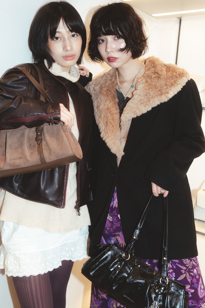 CHARLES &amp; KEITH がシンガポールを拠点に活躍する現代アーティスト Robert Zhao Renhui との共同プロジェク「deer of tokyo」を展開。日本の鹿に焦点を当てたインスタレーションが登場した渋谷店で、Droptokyo がスナップ🦌🍂
droptokyo.com/justdropped/34…

#charlsandkeith #droptokyo #fashion