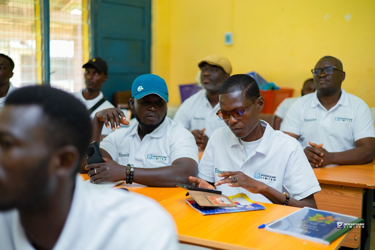 researchlime's tweet image. Learning, practicing, and growing—our team is ready for anything!  #FieldTraining #Teamwork #DataCollection #ResearchExcellence #OnTheField”