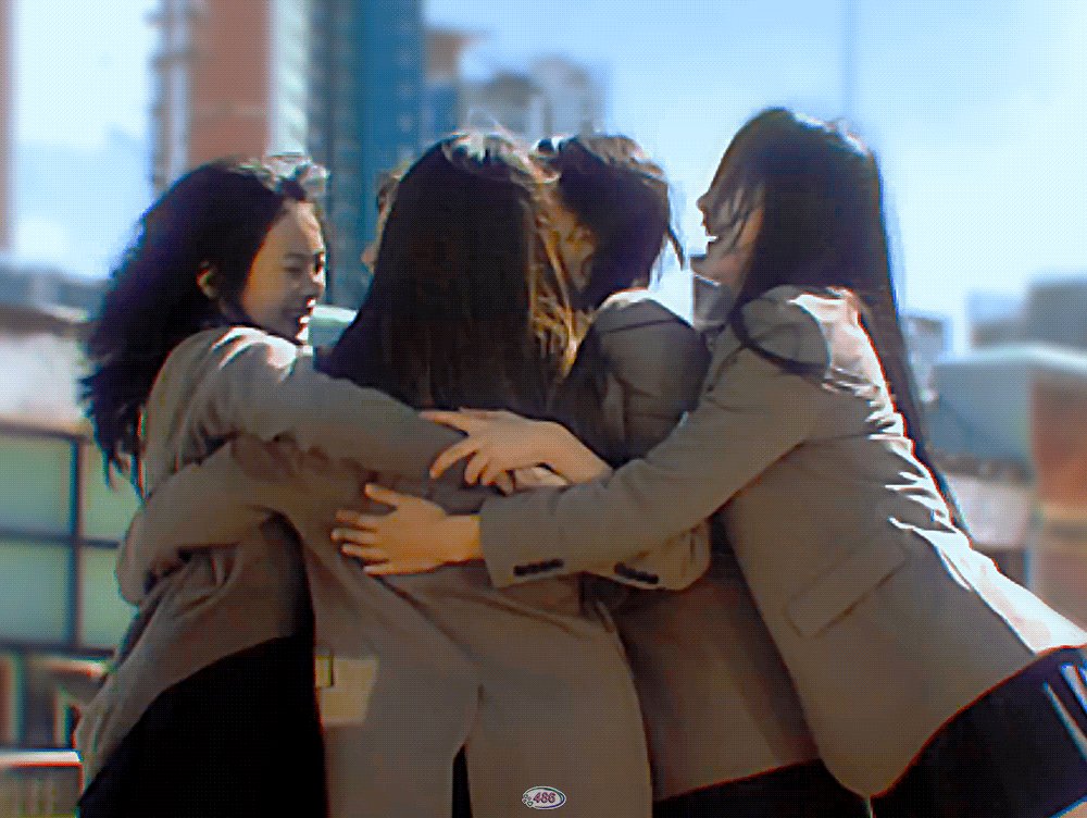 Be strong, Bunnies! Be strong!

#NewJeans_Never_Die