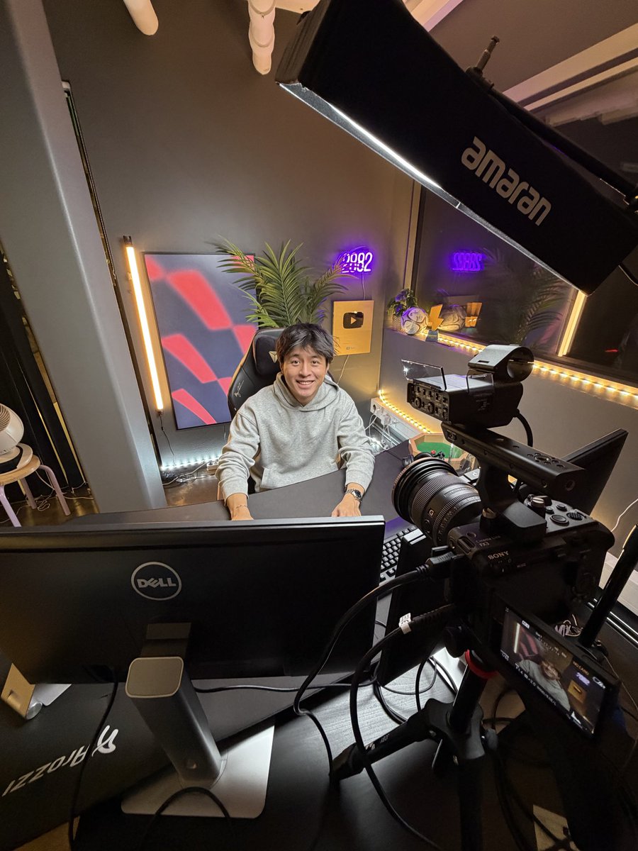 Trop content d’avoir pu faire un stream depuis le studio de Magnus Carlsen à Oslo en Norvège, merci <a href="/TakeTakeTakeApp/">Take Take Take</a> pour l’invitation !