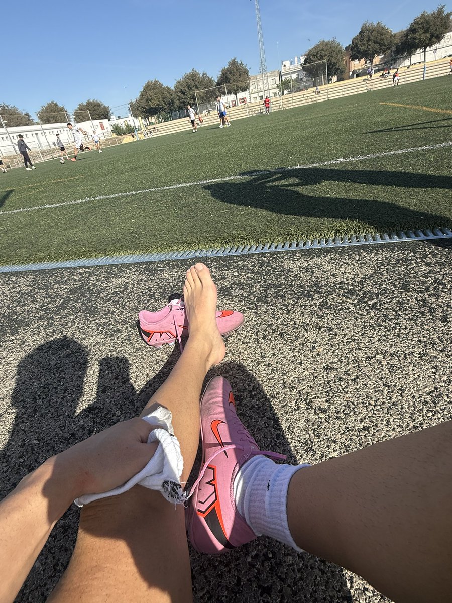 Partido finalizado con victoria, golito con asistencia y pies bien sudados, la semana que viene a por más⚽️🔥💦