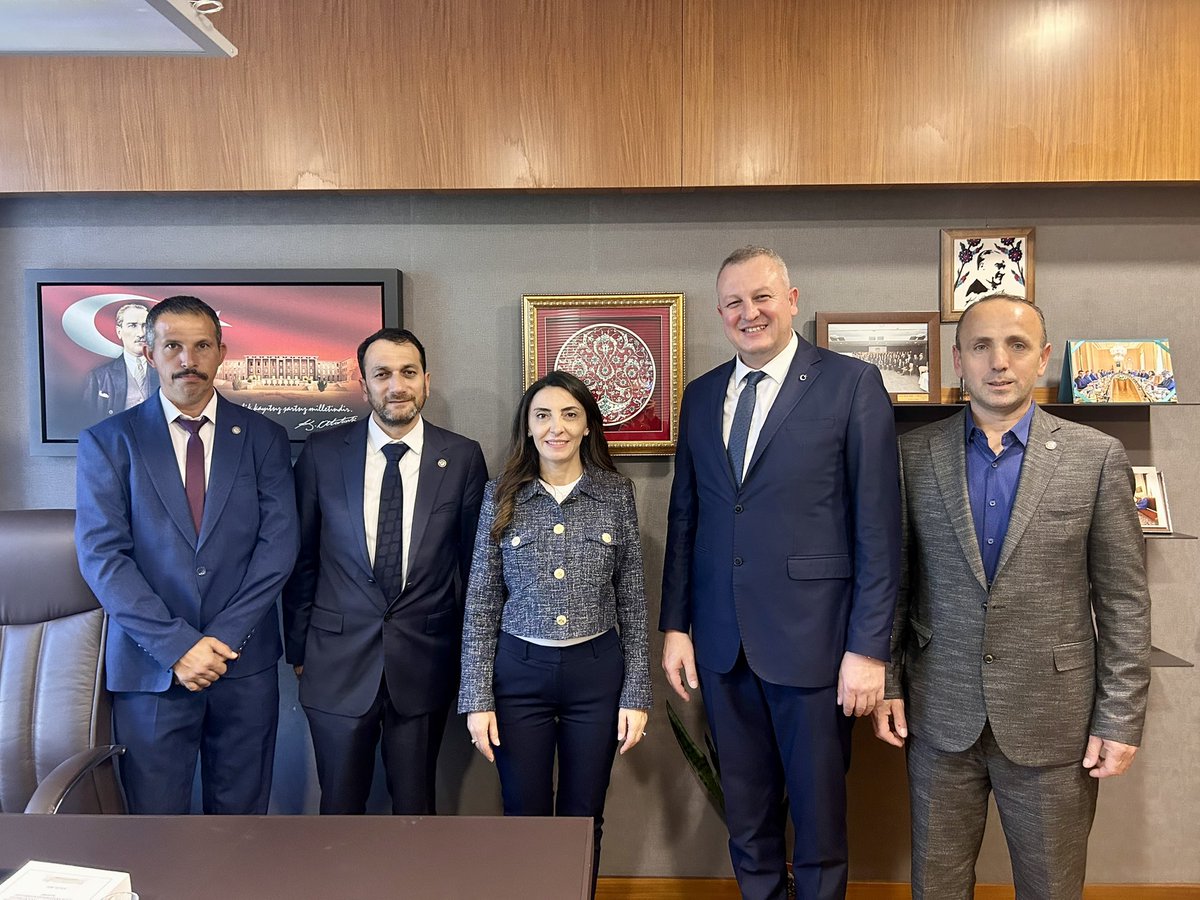 TBMM’deyiz!

Bursa Staj ve Çırak Sigortası Mağdurları Derneği Başkanı Taner Tunçay ve yönetimini Meclis’te ağırladık.

Emeklerinin karşılığını almak ve hak ettikleri sigorta başlangıcı için mücadele eden staj ve çıraklık mağdurlarının yanındayız.

#stajyerçırağatamsigorta