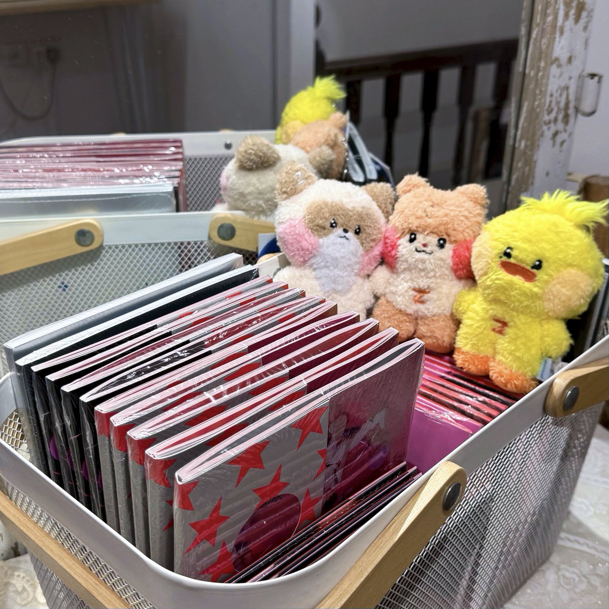 That's not all~! <a href="/taeraesg/">cheonanz taeraerium!</a> has also kindly brought in some sealed albums &amp; zeronis that will all be entered as lucky draw prizes!!! 🥺🫶🏻🙇🏻‍♀️💕

We hope everyone that has dropped by has been lucky so far! The weekend is slowly approaching~🤍

See you guys at the studio!🤍🫶🏻