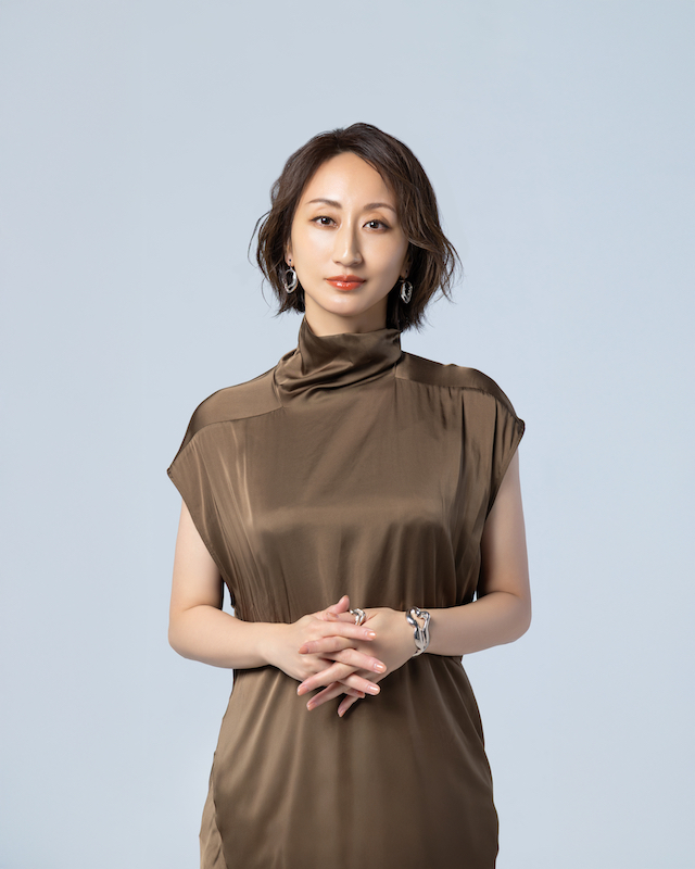 【Ms.OOJA】15周年インタビュー Vol.1

百貨店店員からプロシンガーへーー
ヒットと実力不足のギャップに悩んだデビュー期

realsound.jp/2025/11/post-2…

#MsOOJA <a href="/msooja/">Ms.OOJA</a>