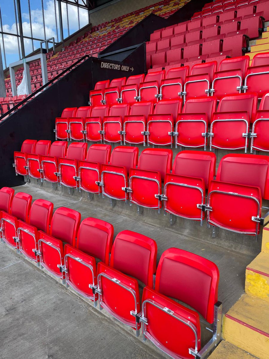 StadiaConstruct's tweet image. Premium padded seats installed for @LincolnCity_FC #lincolncityfc #footballstadium #premium #paddedfootballseats #footballgrounds #footballgroundimprovements #footballgroundupgrade  #Lincolnshirefootball #spectatorstands #standupgrade #standconstruction #footballstandupgrade