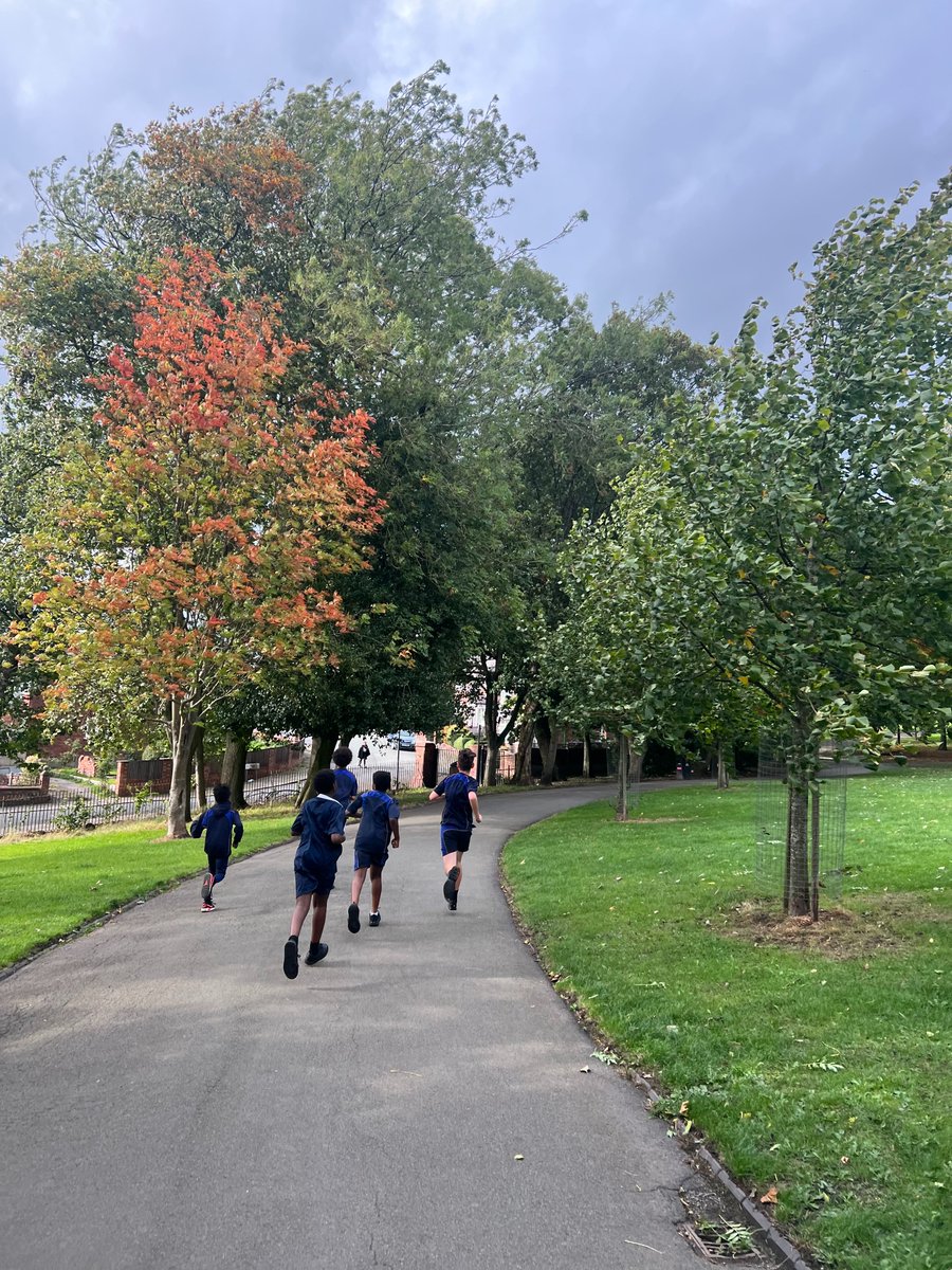Running club continues to be a popular Xtra, especially among our Year 7s. Thank you to Miss Gillibrand for leading the way! 🏃‍♂️🏃‍♀️👟💪
#believebelongachieve