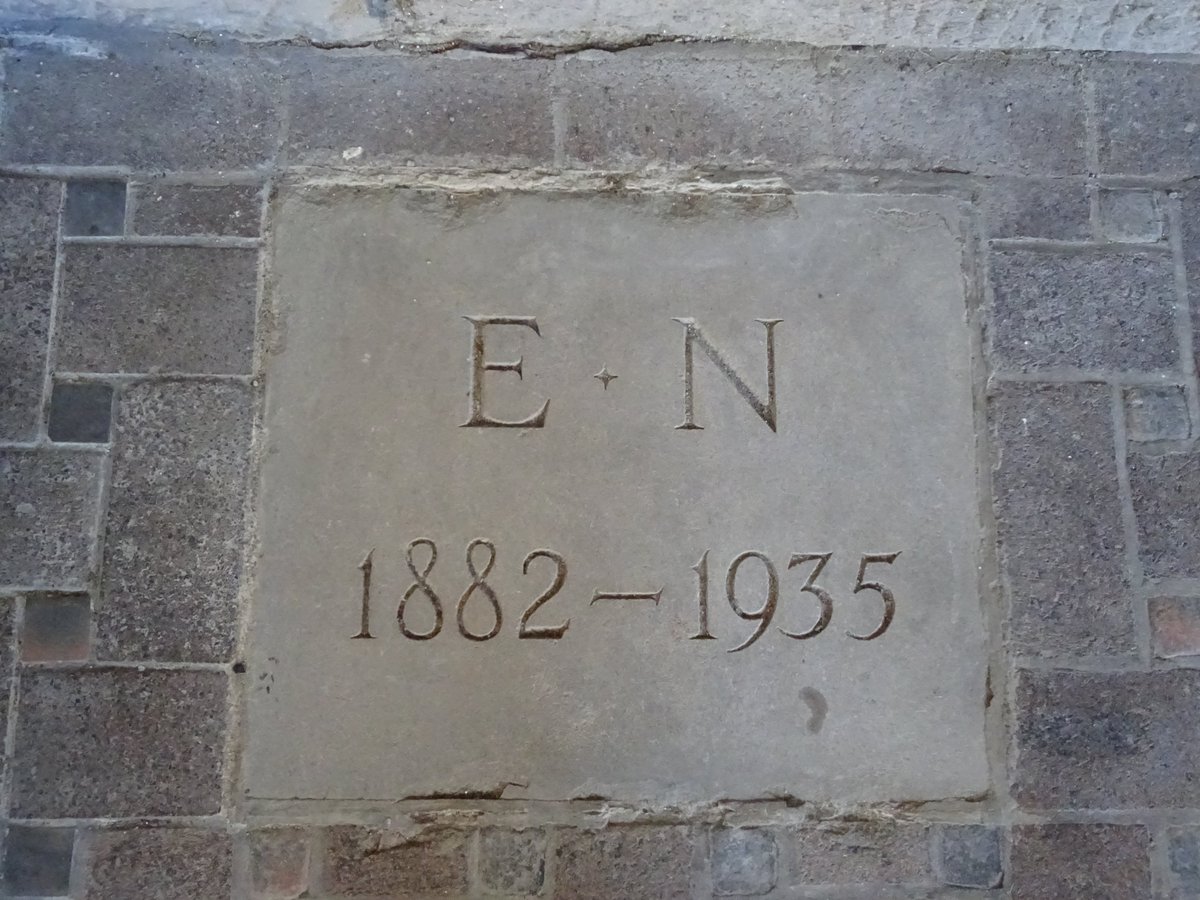 phalpern's tweet image. Tributes at Bryn Mawr College to the brilliant mathematician Emmy Noether, who spent her final years there.

Noether revolutionized the methods of modern physics by identifying continuous symmetry groups with conservation laws.

The third image is her grave marker. 

#Mathematics