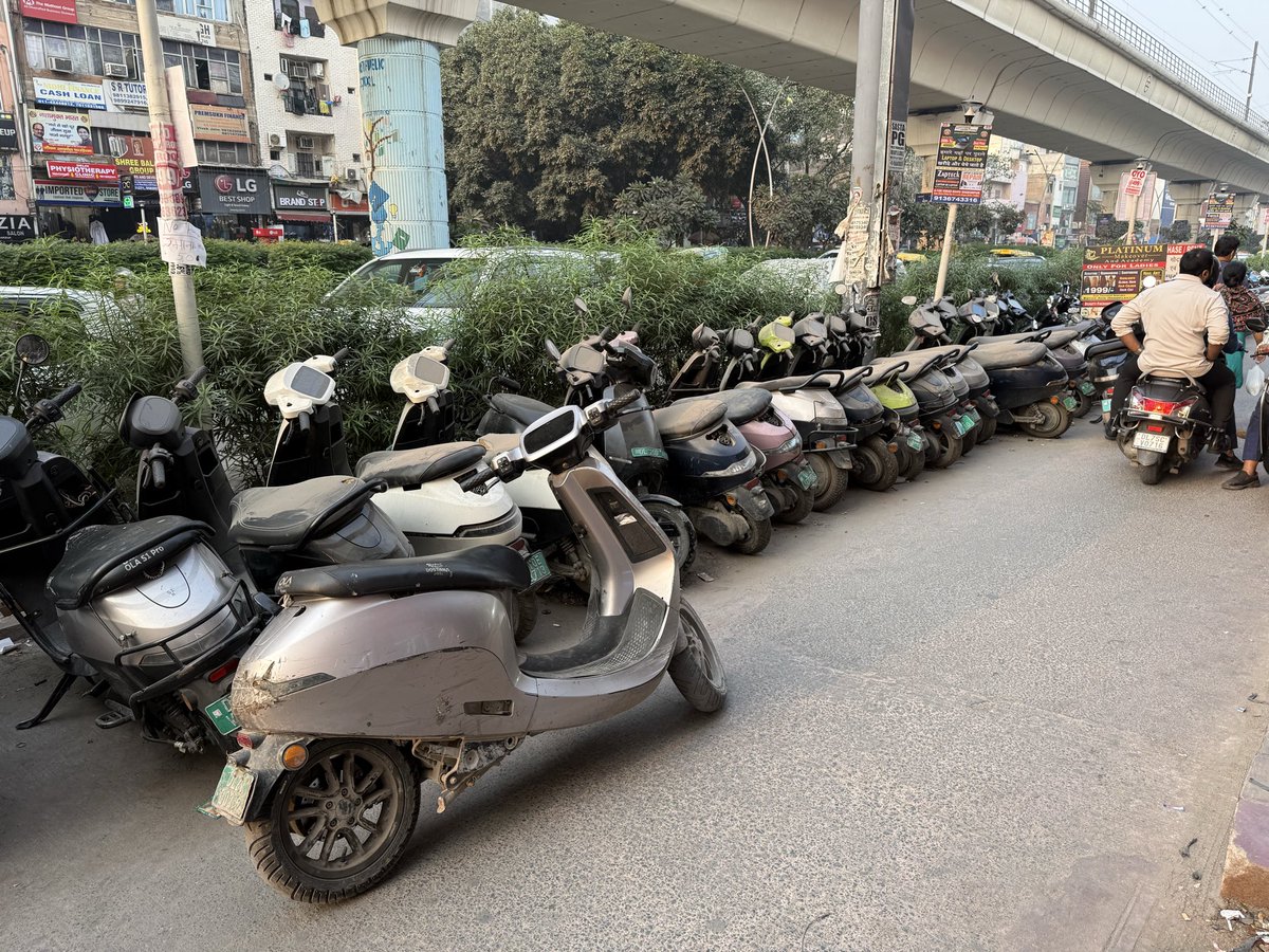 PushkarMangla2's tweet photo. I'm absolutely FED UP with @OlaElectric.

I bought an Ola S1 Pro and even paid extra for Ola Care Plus, but I'm getting NOTHING in return.

The service center literally said – "Ola Care Plus is not in use anymore."

Then why sell it, @bhash ??
#OlaServiceFail #OlaCareFail https://t.co/UygdlGKy0T