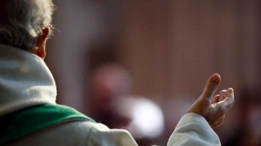 Espagne. Miguel Hurtado, victime d'abus sexuels à l'abbaye de Montserrat: «Des personnes de plus en plus puissantes au sein de l'Église sont dénoncées» limportant.fr/infos-monde/3/… <a href="/MHC_1982/">miguel hurtado</a>