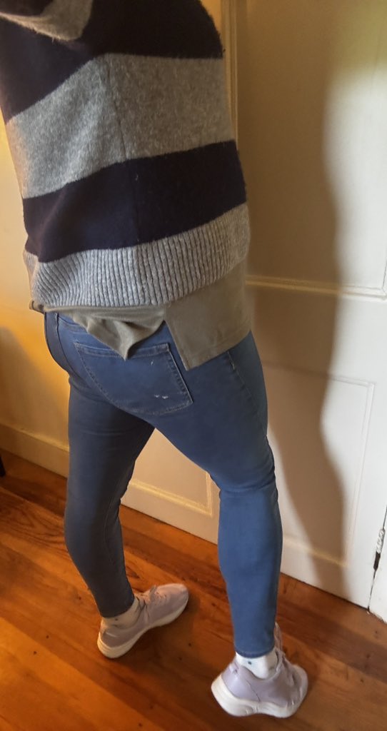 phdub1's tweet photo. Skinny jeans day (or maybe not so skinny 🤔) 

#sissy #crossdress #crossdressing #crossdresser #femme #genderfluid https://t.co/7Wp6Tev8nS