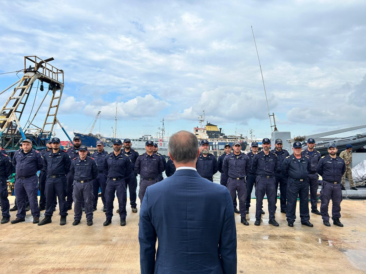 ItalianNavy's tweet image. Con il moto trasporto costiero #Caprera, la #MarinaMilitare rinnova il proprio impegno a #Tripoli per la stabilità del Mediterraneo centrale.

#IlGrandeEquipaggio

@MinisteroDifesa 
@SM_Difesa