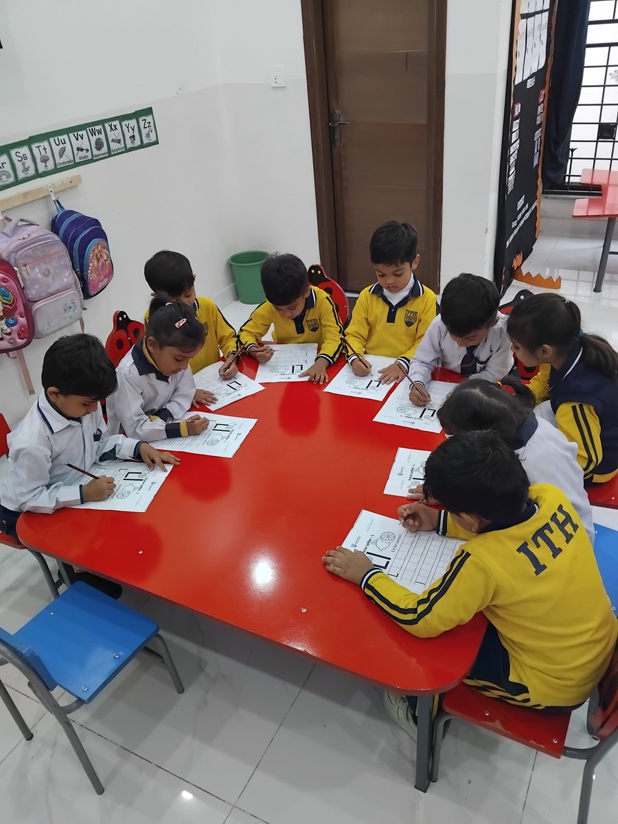 IthSchool's tweet image. Little learners tracing, practicing and saying the letter ‘L’! ✏️💛 Learning letters has never been this fun! 🎉

#letterl #nurseryfun #littlelearners #TracingAndLearning #PreschoolVibes #happykidshappylife #ithschool

Follow us on social media channels:
linktr.ee/ithschool