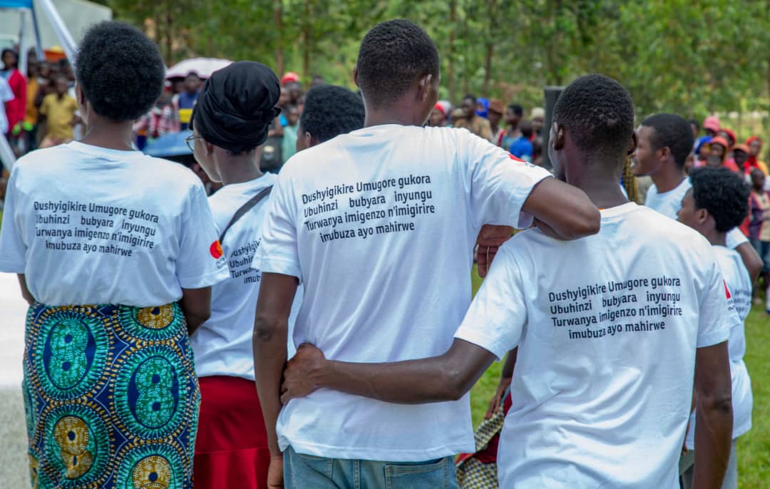 ProfemmesTH's tweet image. #DYK?
@ProfemmesTH is implemeting #SERVE project (2023- 2027), aiming to build a resilient, sustainable, gender equitable &amp;amp; inclusive entrepreneurial environment that increases dignified &amp;amp; fulfilling work opportunities for predominantly female youth in agricultural value chains.