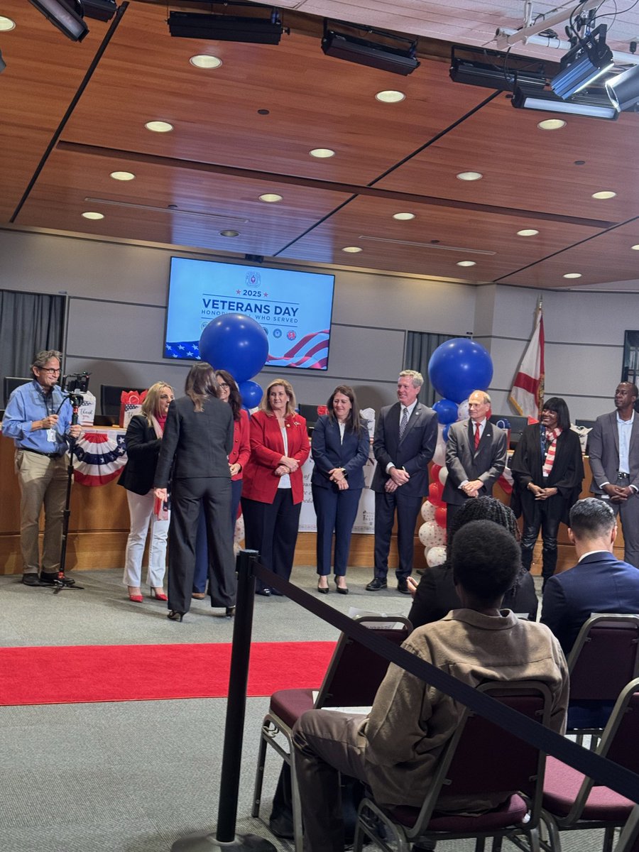 Edilia De La Vega tweet media