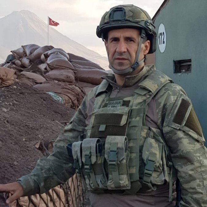 pusholder's tweet photo. Emekli Albay Orkun Özeller tahliye edildi. https://t.co/zhJVoEaC1V