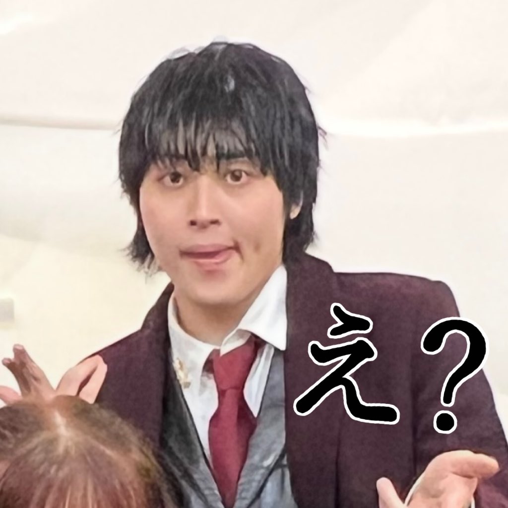 raku_nyan_r's tweet image. それぞれが好きな鬼滅ポーズやってるなか、ひとり“キメツ”が聞き取れず“キムチ”作る松村⬅️なんで