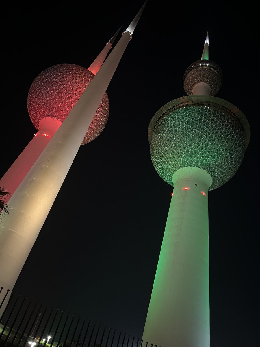 Kuwait_555_'s tweet photo. الأبراج تشهد فعلنا
كبيرة طبعاً مثلنا
تاريخ إحنا و الكويت
إهي الأمان و أملنا

💙🇰🇼 https://t.co/ydaOxnyfpW