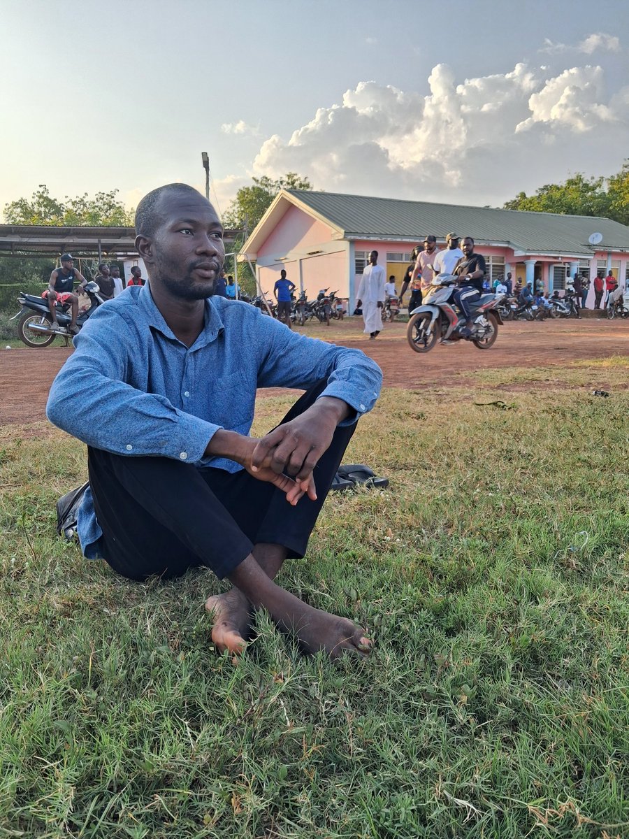 nuru484's tweet photo. I consider people who believe in me as people who love me. If you care for me but doesn't believe in whatever fuck I preach to you, then never think I regard your care at all.

Staring into the distance, dreaming of what’s to come - Photo. https://t.co/veNlWKw2y1