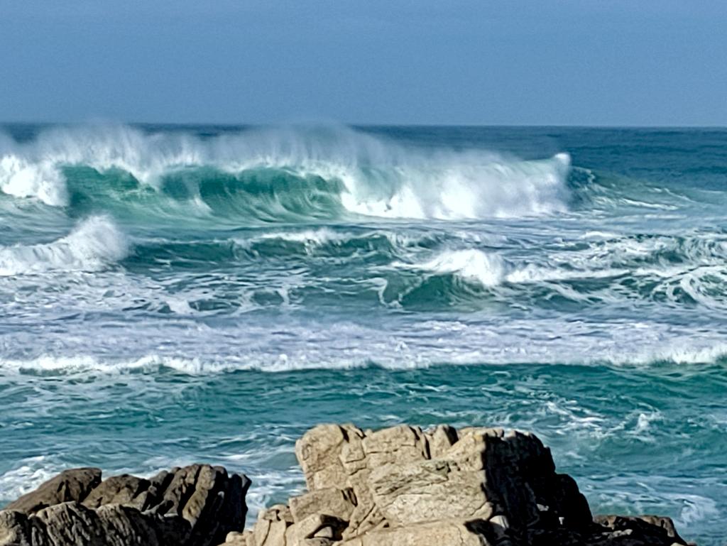 brigittelecam's tweet photo. Chevaux d'écumes
La Torche, ce matin
Côté Pors Carn et côté Tronoën
#Breizh #Bretagne #PaysBigouden https://t.co/k7BVlzkq8h