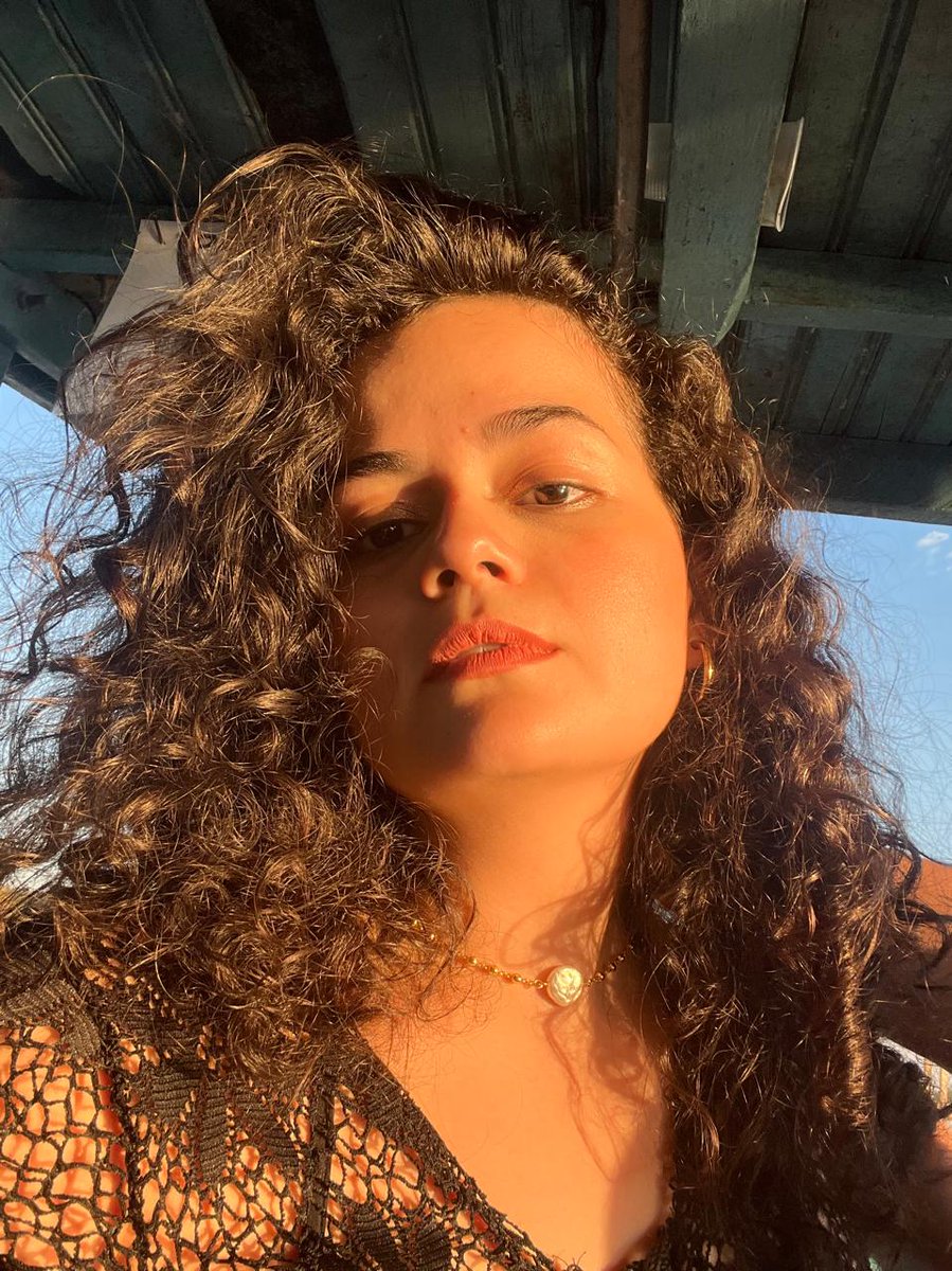 Lili um dia volta a cantar tweet media