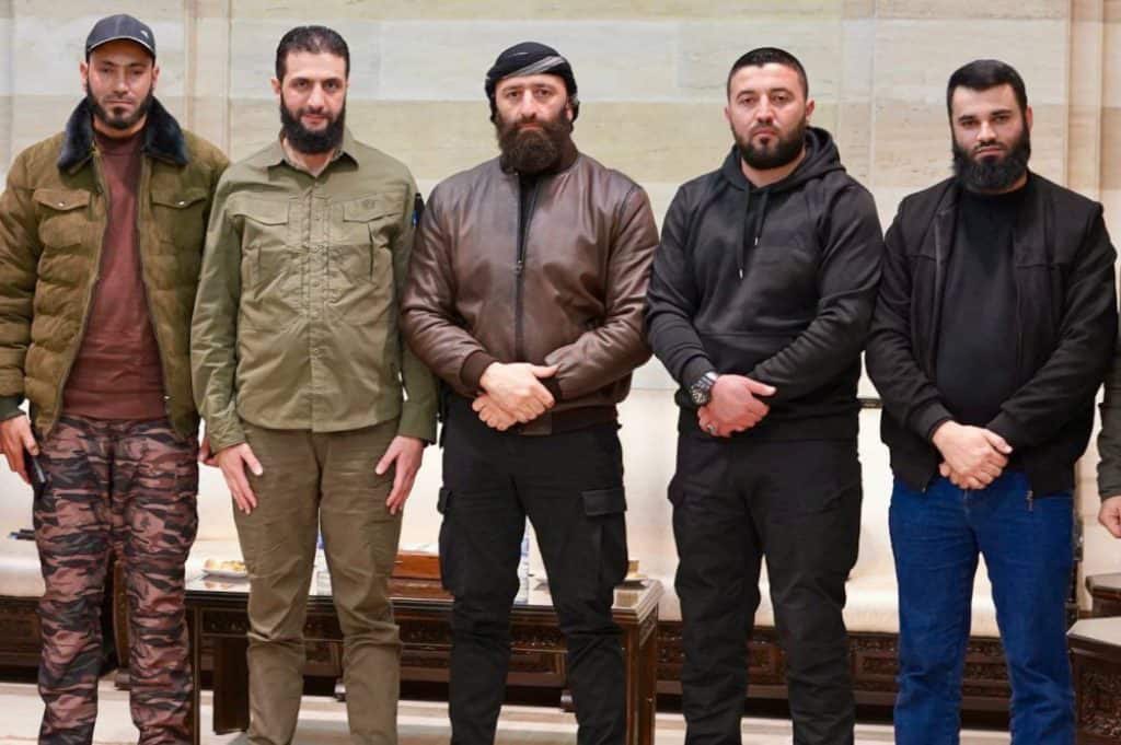 HakanTasBerlin's tweet image. İŞİD lideri Jolani, IŞİD’e karşı kurulan uluslararası mücadele ittifakına katılıyor. Birleşmiş Milletler, IŞİD ve El Kaide’nin terör listelerinden çıkarılmasını onaylıyor — üstelik buna karşı çıkan tek ülke Çin #suriye  #işid  #alkaide  #islamistler