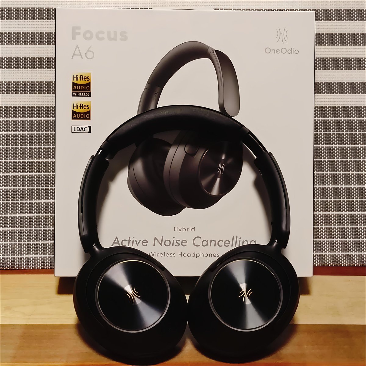 junpon46's tweet image. ✨#Oneodio #FocusA6✨
プレキャン当選品が着弾🎧️
本当にありがとうございます🥰
実際に使ってみたら軽くて全然疲れません👍
音はフラット寄りでボーカルが自然に聴こえて、聴き心地がとても良いです♪低音も引き締まっていてジャンルを問わず楽しめる万能タイプ！
日常使いにぴったり！
続き👇️