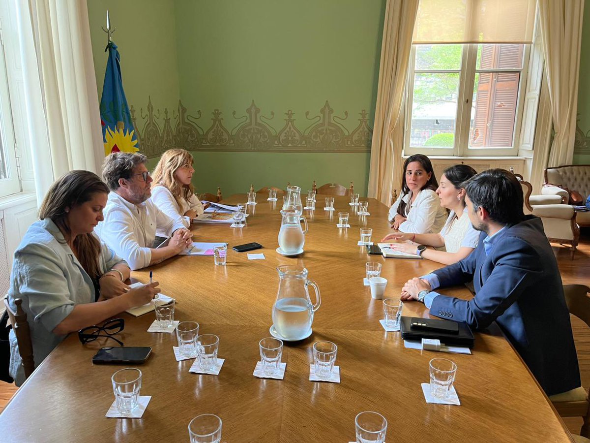 NerinaNeumann's tweet image. Ayer, desde los bloques de la UCR~Cambio Federal y la Coalición Cívica, recibimos a @UIPBA para dialogar sobre los desafíos de las industrias bonaerenses y la necesidad de una estructura impositiva más justa.

Las industrias son aliadas del desarrollo y necesitamos un esquema…