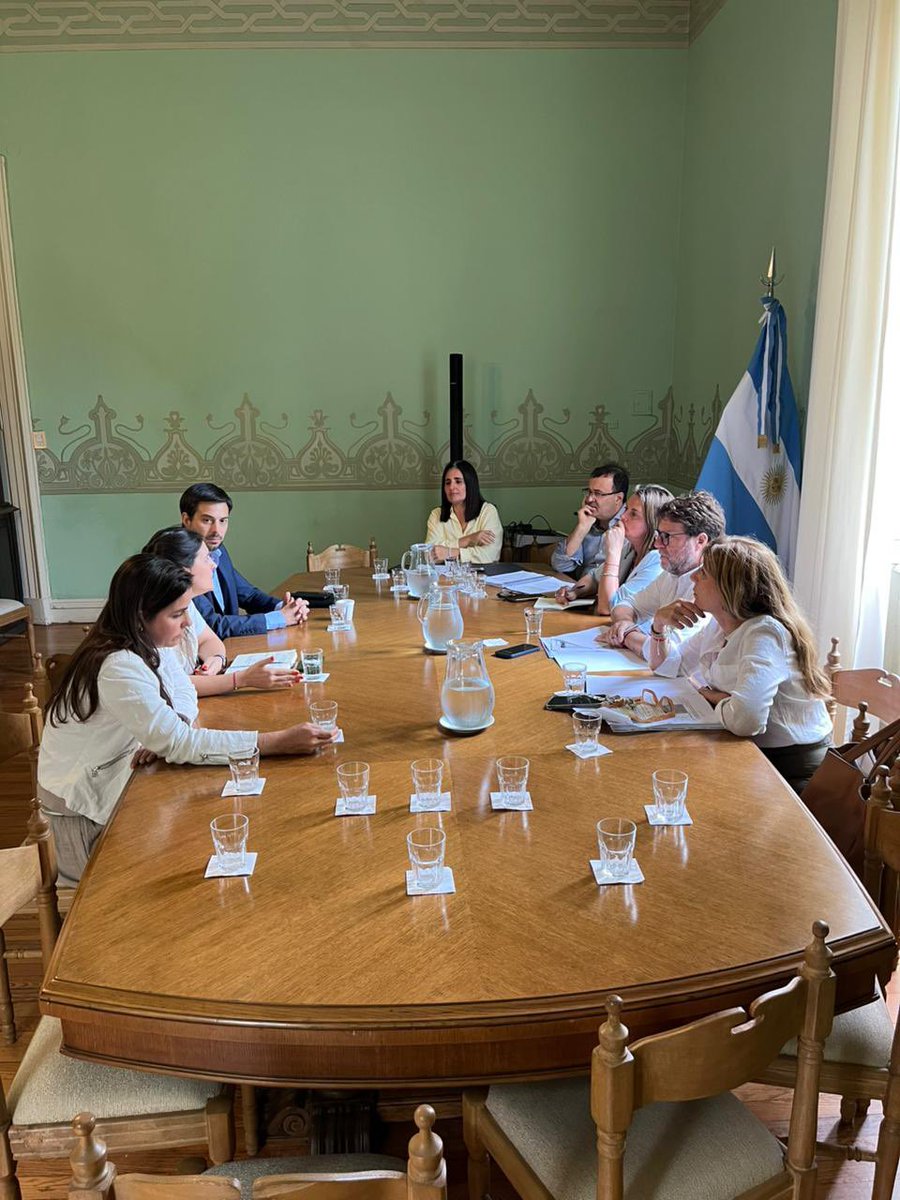 NerinaNeumann's tweet image. Ayer, desde los bloques de la UCR~Cambio Federal y la Coalición Cívica, recibimos a @UIPBA para dialogar sobre los desafíos de las industrias bonaerenses y la necesidad de una estructura impositiva más justa.

Las industrias son aliadas del desarrollo y necesitamos un esquema…