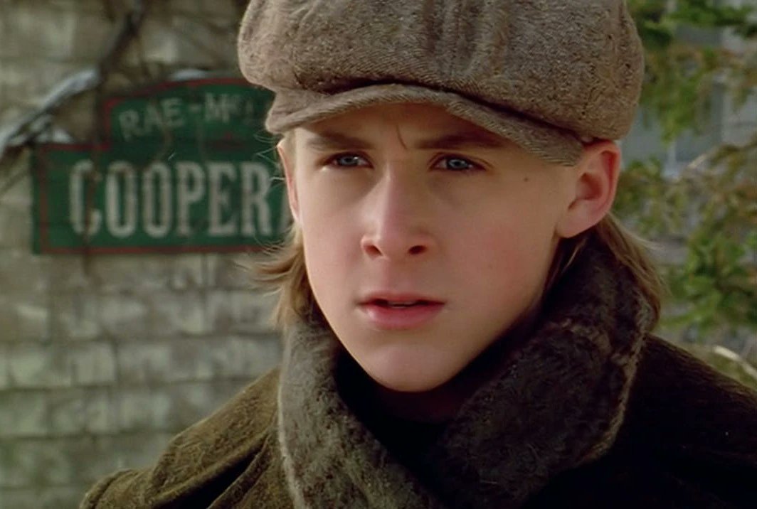 Disney_Wiki's tweet image. Happy Birthday, Ryan Gosling
He was a Mouseketeers in #TheMickeyMouseClub.
He also portrayed Bret McNulty #RoadToAvonlea, Scott Stuckey in #FlashForward and Alan Bosley in #RememberTheTitans.
He will also star in the upcoming   Star Wars film, #Starfighter.