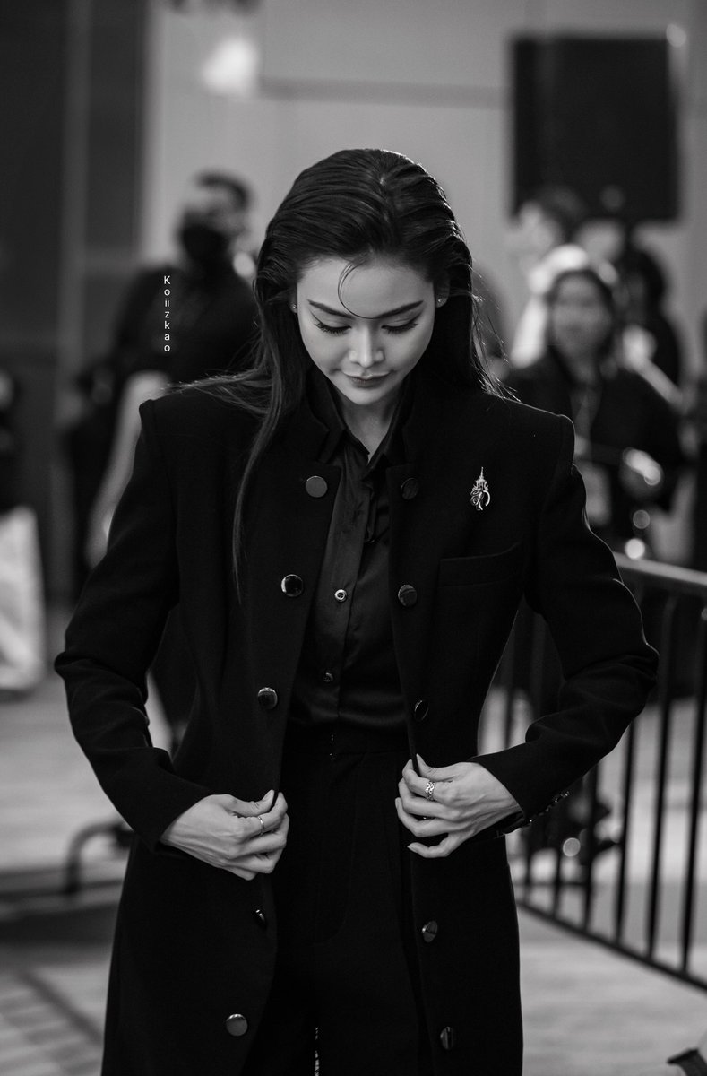 Koiiz9's tweet photo. 🖤🖤🖤🖤🖤

ENGFA NOMINEE HOWE2025
#ENGLOTxHOWEAWARDS25
#อิงฟ้ามหาชน #EngfaWaraha https://t.co/AJdYTAPDoH
