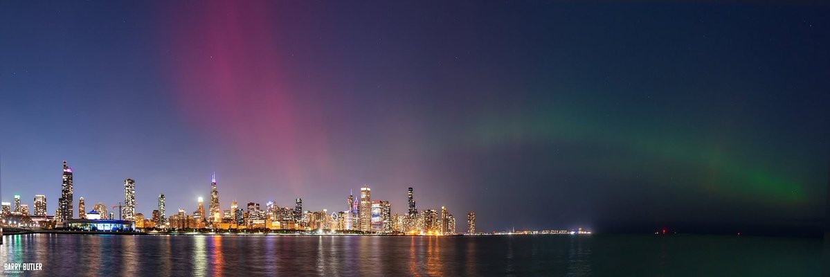 Panoramic View of the Northern Lights last night over the Chicago Skyline.  #weather #news #chicago #ilwx #auroraborealis