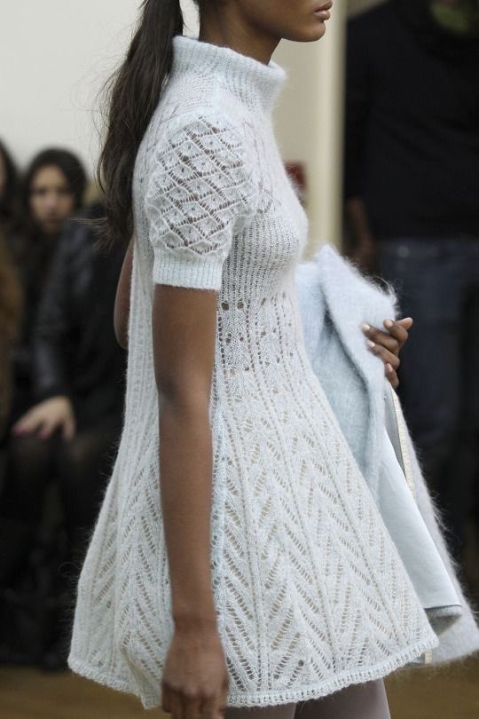 h0neyndmilk's tweet image. inspo for the cute girls this winter