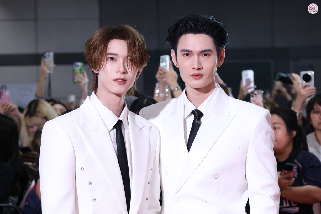 SuperstarnewsTH's tweet photo. #พูห์พาเวล ร่วมงานฉลองครบรอบ 13 ปี นิตยสาร HOWE และ งานประกาศรางวัล “HOWE AWARDS 2025” 🏅✨

 PPV AT HOWE AWARDS 2025
#HOWEAWARDS2025XPoohPavel 
#poohpavel #ppoohkt #pavelphoom
#HOWEAWARDS2025 https://t.co/4sZFqa8yo4