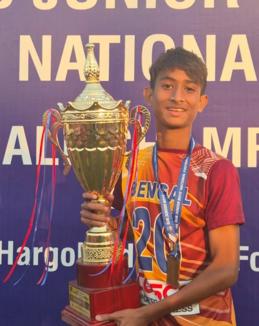 torch__bearers's tweet image. Sub Junior NFC Champion East Bengal midfielder Priyanshu Naskar ❤️💛

#JoyEastBengal #TorchBearers
