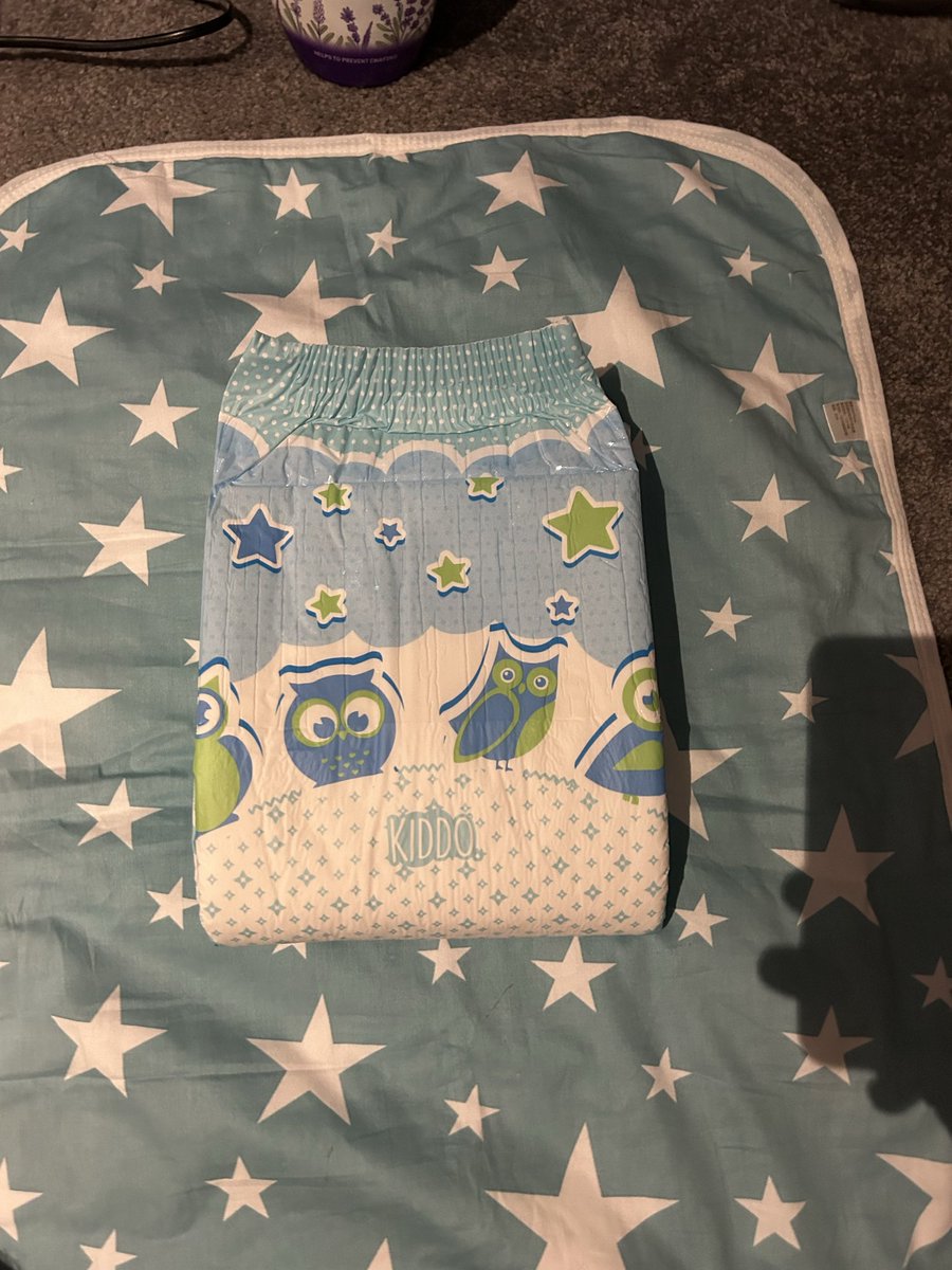 Chilled Day off! 
Owl 🦉last night 
Aquanaut 🐟in the morning 
I wonder what nappy to put on next!